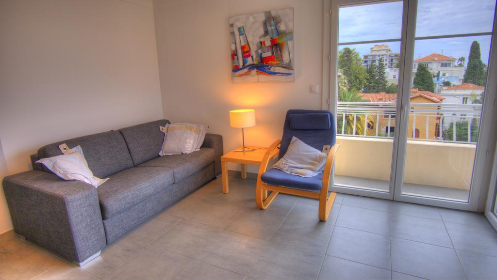 Beau 2 pièces 3 étoiles Vue Mer Garage Privé 150m plages wifi Cannes Habitación foto