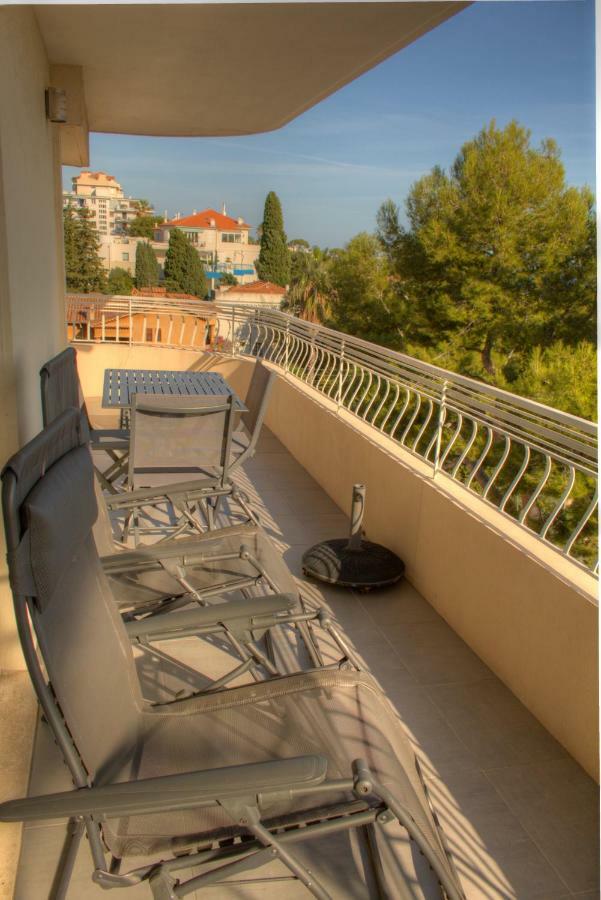 Beau 2 pièces 3 étoiles Vue Mer Garage Privé 150m plages wifi Cannes Exterior foto
